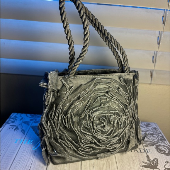 Purse - Picture 1 of 4